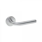 AL.2819 - 1 MANILLA PARA PUERTA TUBULAR CURVA SATÍN