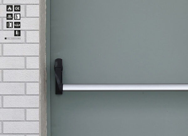 FA.20.945 - 2 CERRADURA ANTIPÁNICO REVERSIBLE PARA PUERTAS DE 1 HOJA