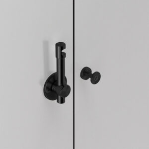 SM.060.TB - 2 - Cierre de baño con indicador de color acabado Titanium Black